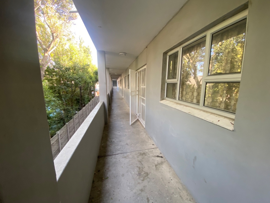 To Let 2 Bedroom Property for Rent in Southernwood Eastern Cape